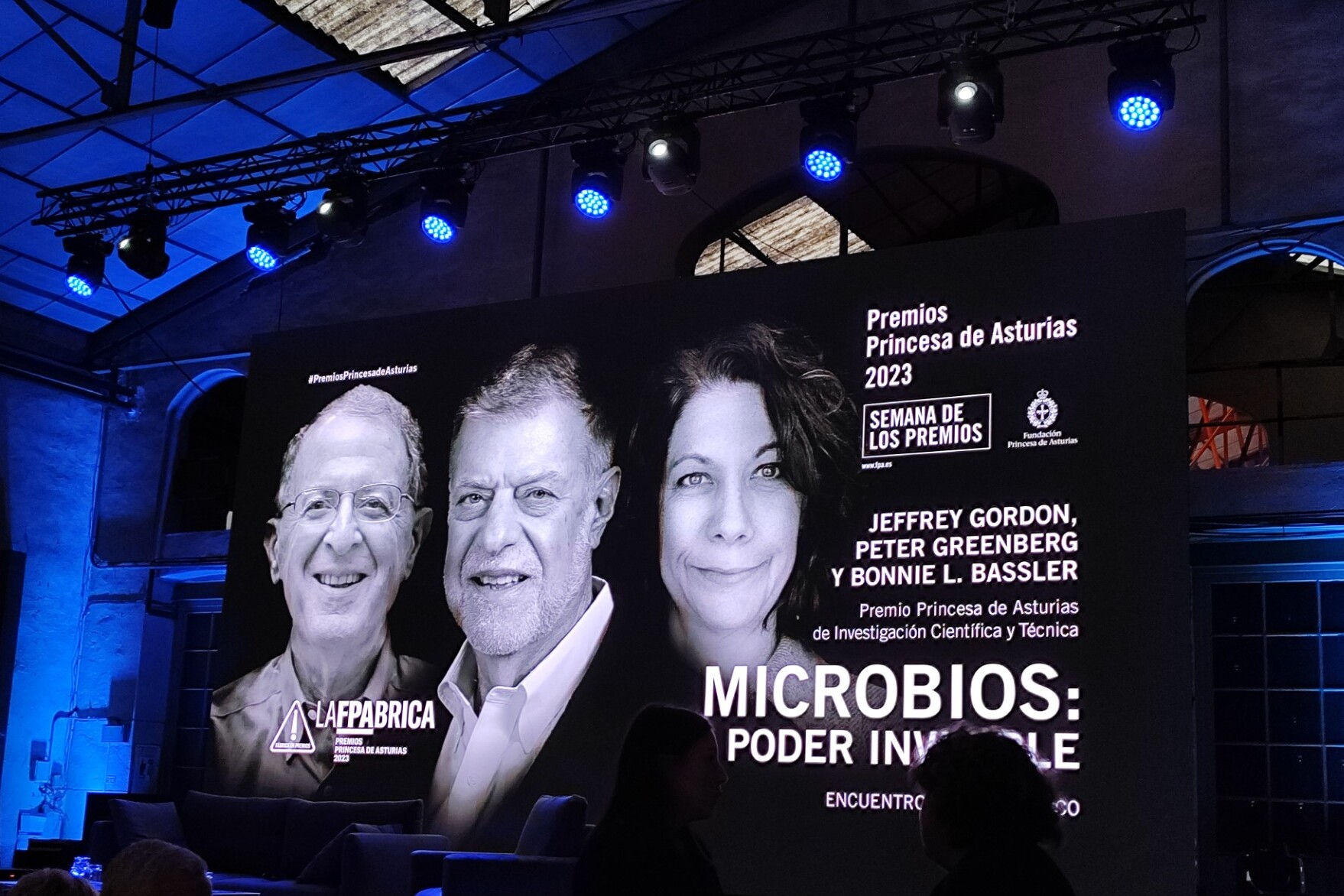 Microviable atendió al encuentro con el público de Bonnie Bassler y Peter Greenberg, Premio Princesa de Asturias 2023 de Investigación Científica y Técnica.